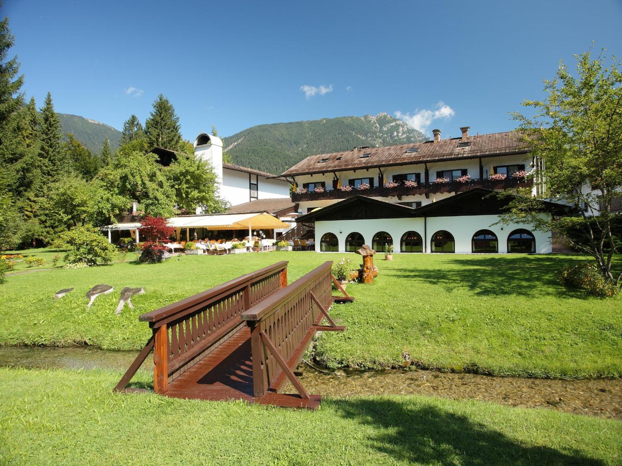 Alpenhof Grainau Hotel Exterior photo