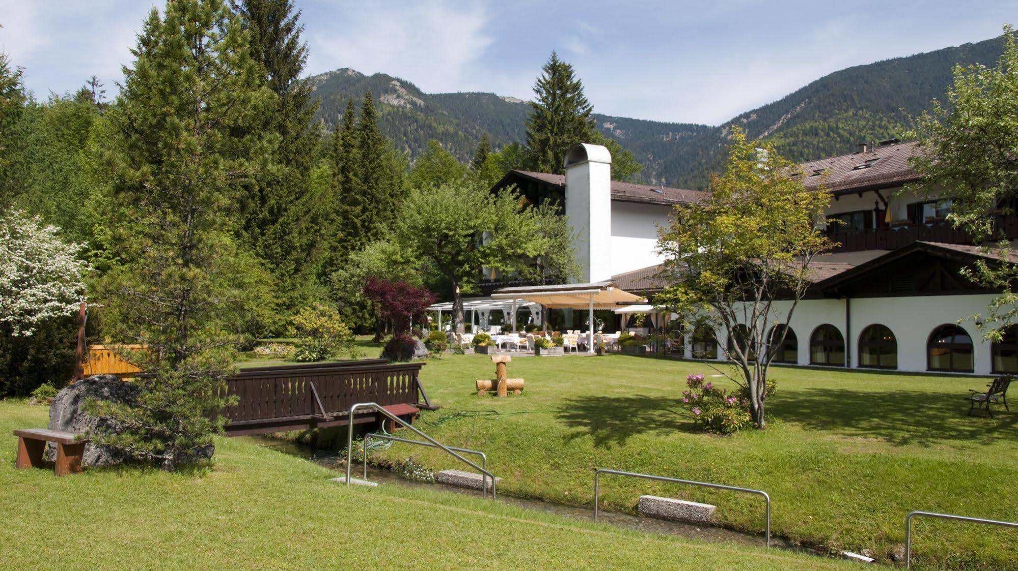 Alpenhof Grainau Hotel Exterior photo